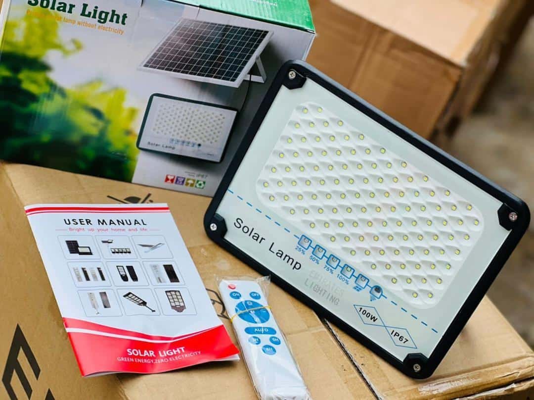 Solar flooding light 2 SOLAR FLOODING LIGHT