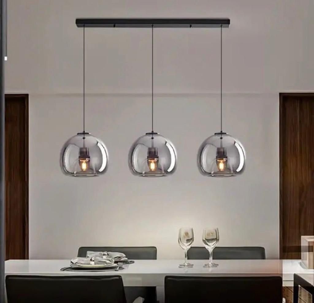 Dining dropping lights