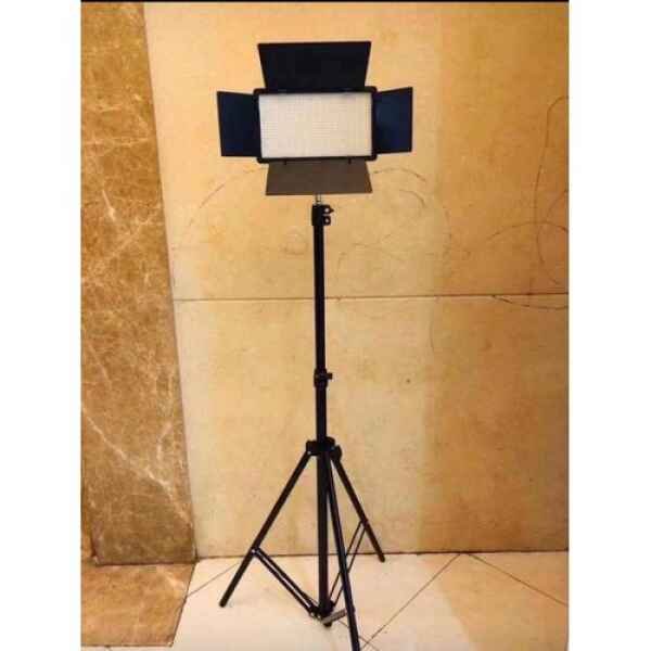 Light Pro LED 600 + Battery +Tripod + Charger