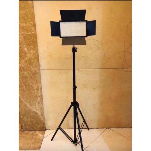 Light Pro LED 600 + Battery +Tripod + Charger