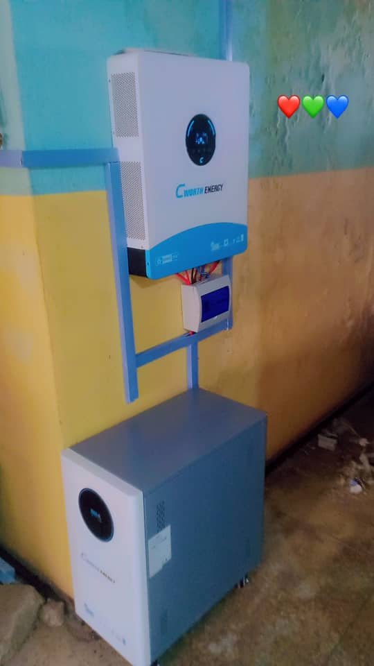 C Worth Energy 4kva 24V Hybrid Inverter (CE-114KL)